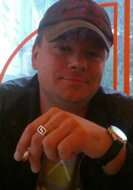 Я Серега, 44, из Лихославля, ищу знакомства без обязательств