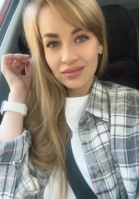 Я Елизавета, 31, из Санкт-Петербурга, ищу знакомства на одну ночь