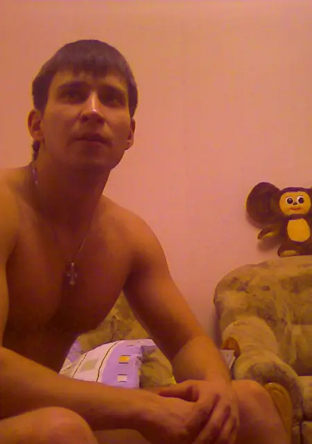 Я Андрей, 42, из Нового Уренгоя, ищу знакомства на одну ночь