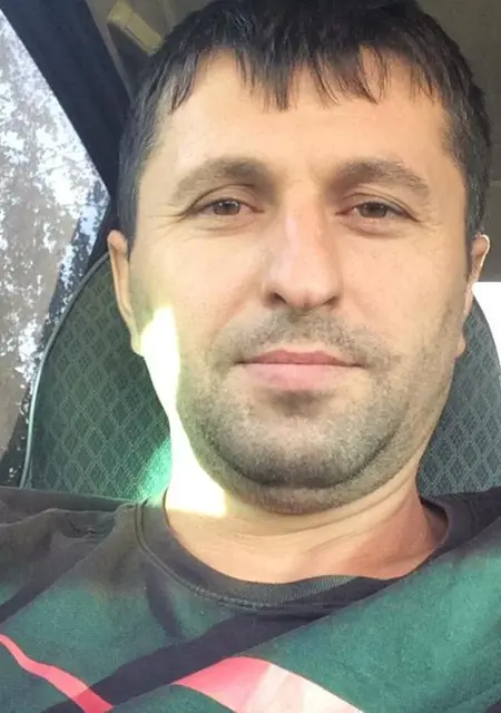 Я Миша, 40, из Миллерова, ищу знакомства на одну ночь