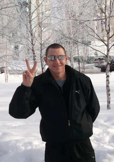 Николай из Радужного, мне 47, познакомлюсь без обязательств