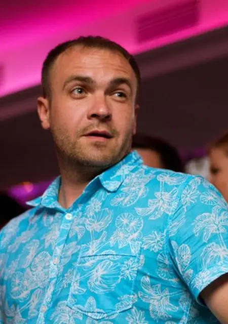 Я Евгений, 43, из Нефтеюганска, ищу знакомство для постоянных отношений