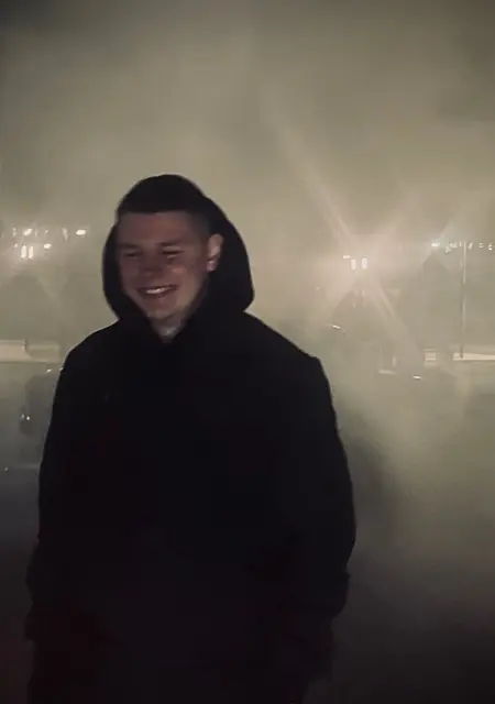 Я Антон, 23, знакомлюсь для открытые отношения в Москве