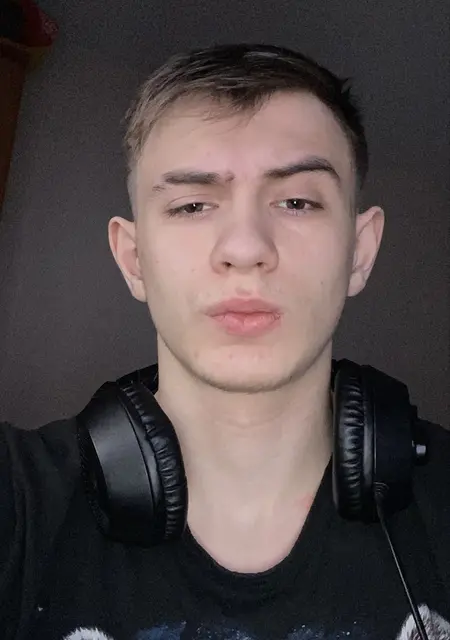 Я Сергей, 18, знакомлюсь на одну ночь в Красноярске