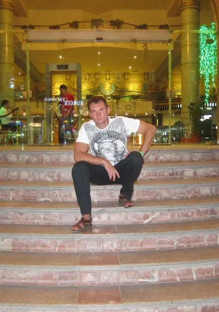 Я Александр, 40, знакомлюсь для постоянных отношений в Клинцах