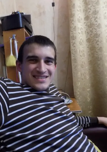 Андрей из Тары, мне 31, познакомлюсь на одну ночь