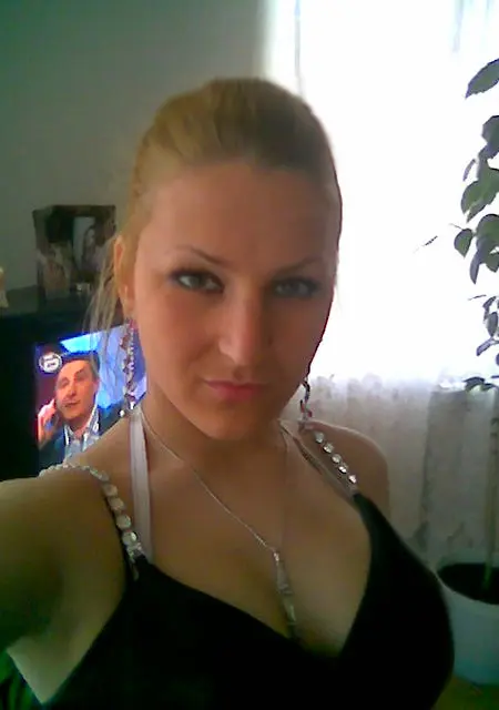 Я Карина, 21, знакомлюсь для вирта в Гагарине