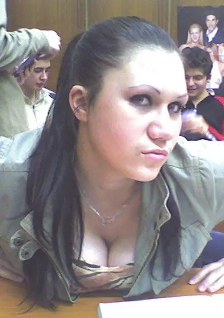 Милана из Ессентуков, мне 22, познакомлюсь для общения