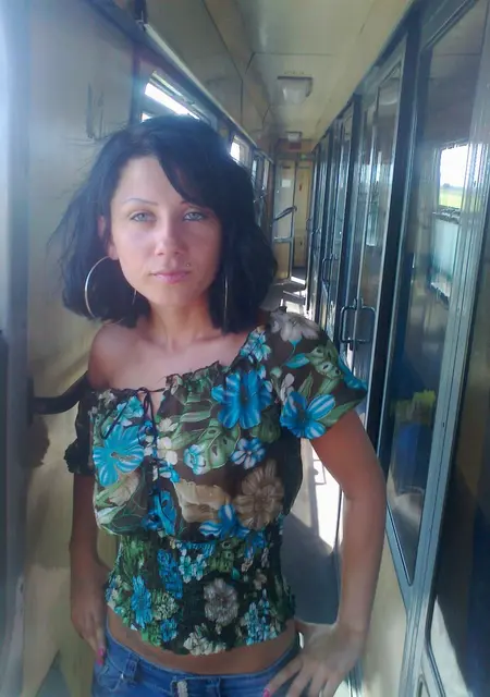 Катерина из Аввы-Губы, мне 22, познакомлюсь для общения