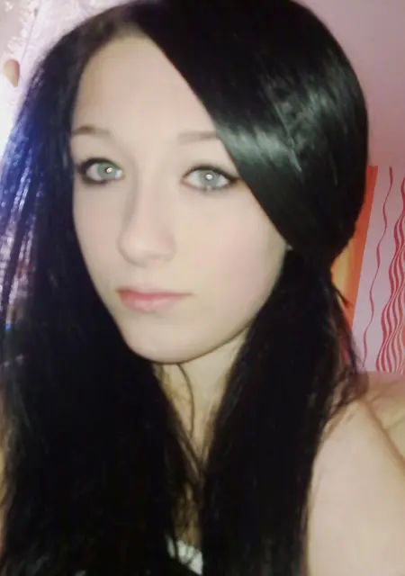 Регина из Березовского, мне 18, познакомлюсь без обязательств