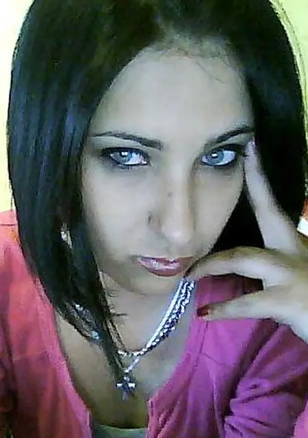 Регина из Рошаля, мне 24, познакомлюсь для дружбы