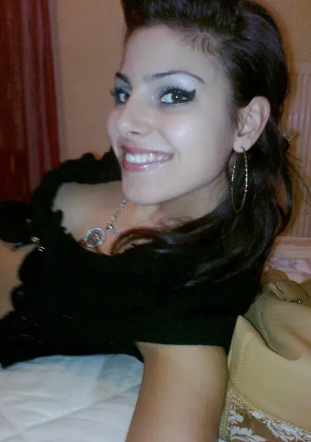 Оксана из Ростовской, мне 20, познакомлюсь для общения