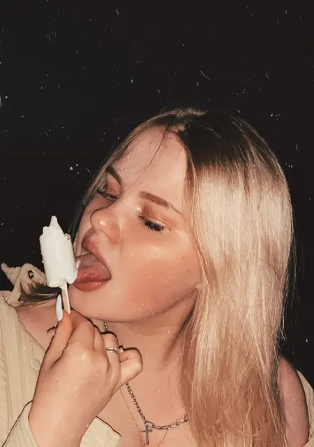 Энни из Новочебоксарска, ищу на сайте приятное времяпровождение