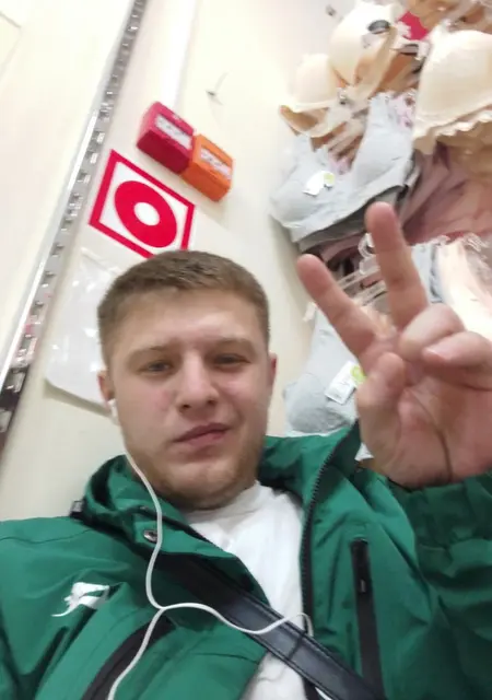 Никита из Бузулука, ищу на сайте знакомства на одну ночь