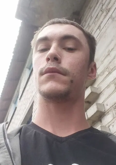 Дмитрий из Себежа, мне 29, познакомлюсь без обязательств