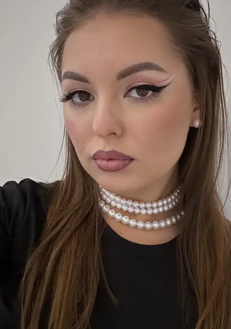 Анна из Симферополя, мне 28, познакомлюсь для общения