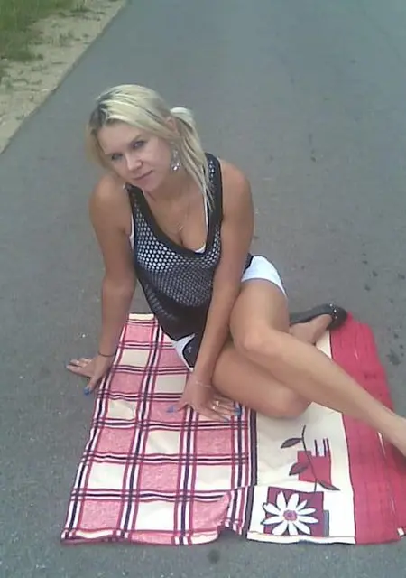 Катерина из Сухиничей, мне 24, познакомлюсь на одну ночь