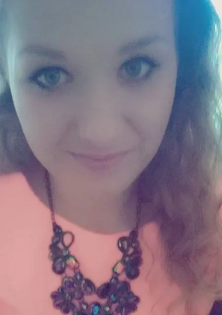 Я Людмила, 18, из Баксана, ищу знакомства на одну ночь