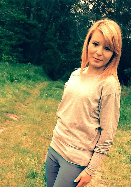 Виктория из Карабанова, мне 18, познакомлюсь для постоянных отношений