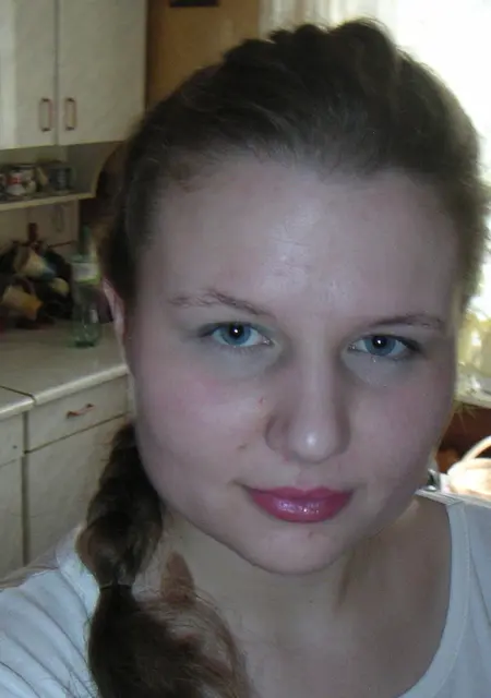 Я Регина, 21, из Кондрова, ищу знакомства без обязательств