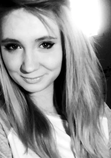 Я Надежда, 21, знакомлюсь для вирта в Ливнах