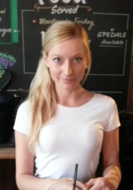 Я Оксана, 26, из Ногликов, ищу знакомство для вирта