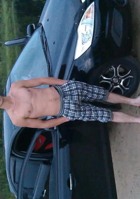 Я Дима, 36, из Лесосибирска, ищу знакомства на одну ночь