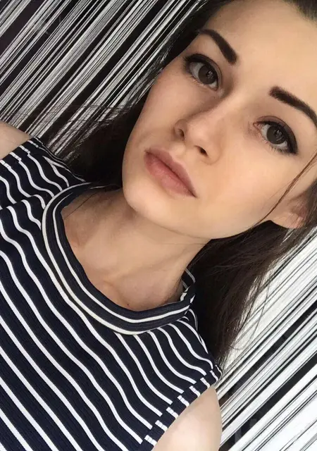 Аля из Оренбурга, ищу на сайте открытые отношения