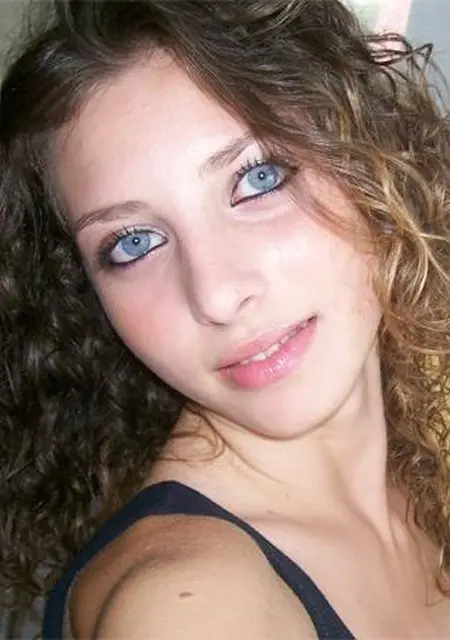 Я Лера, 19, из Татарска, ищу знакомства на одну ночь