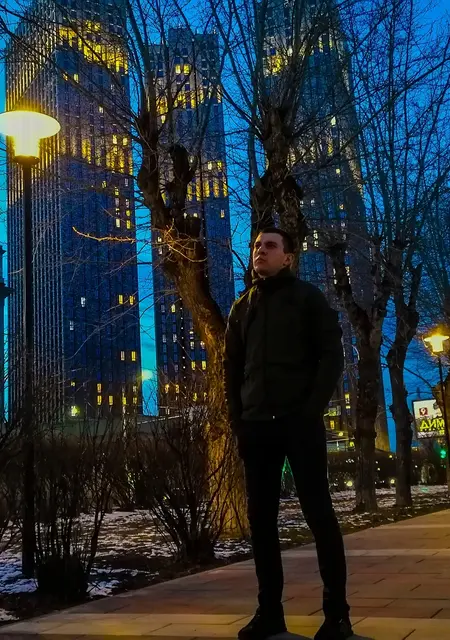 Я Виталий, 27, знакомлюсь для приятного времяпровождения в Краснознаменске