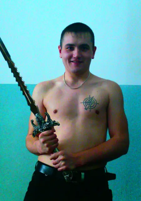 Я Рома, 38, из Елизова, ищу знакомство для постоянных отношений