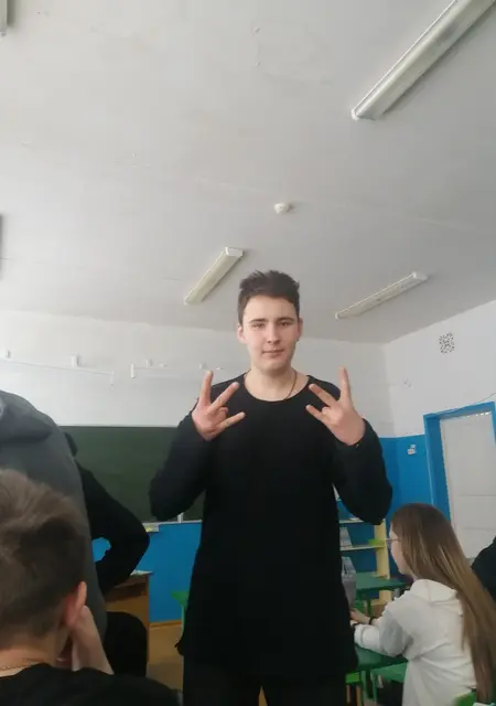 Глеб Долгодилин из Череповца, мне 23, познакомлюсь на одну ночь
