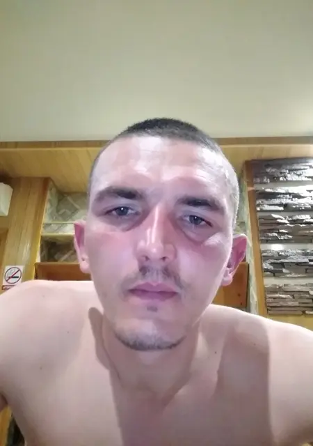 Я Денис, 36, из Курганинска, ищу знакомства на одну ночь