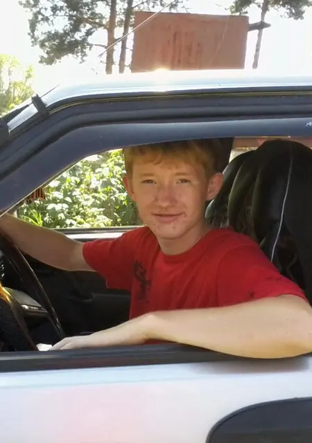 Саня из Карпинска, ищу на сайте знакомства на одну ночь