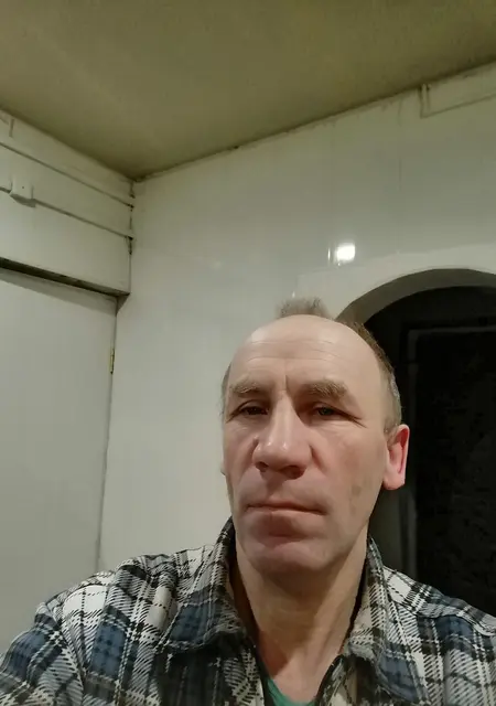 Я Сергей, 55, из Серпухова, ищу знакомство для приятного времяпровождения