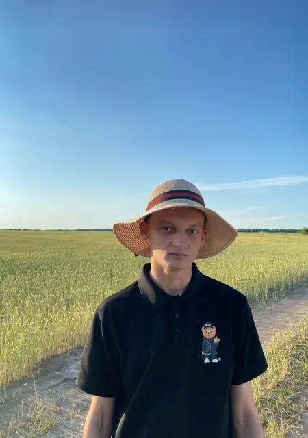 Даниил из Алатыря, мне 21, познакомлюсь для приятного времяпровождения