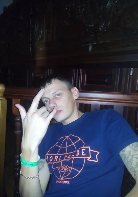 Я Саша, 37, знакомлюсь без обязательств в Богучанах