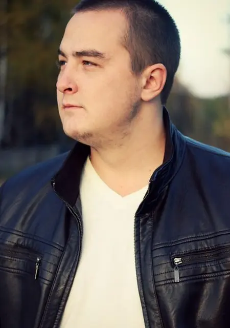 Александр из Павловского Посада, мне 31, познакомлюсь на одну ночь