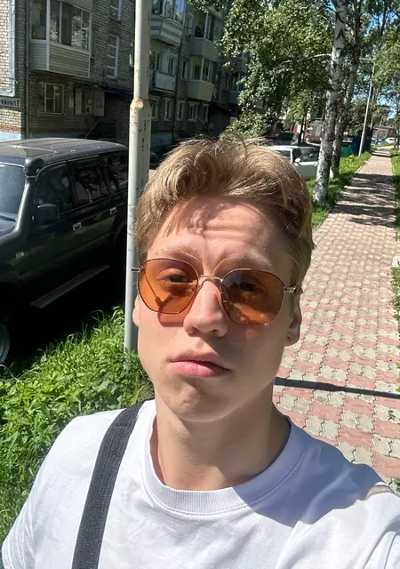 Владислав из Ванина, мне 22, познакомлюсь на одну ночь