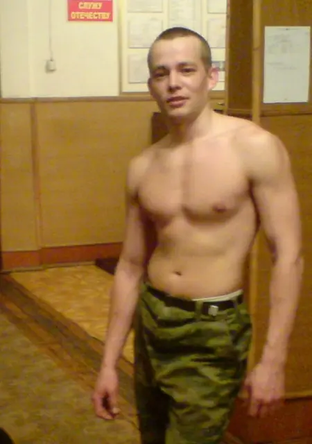 Я Антон, 37, знакомлюсь без обязательств в Елизове