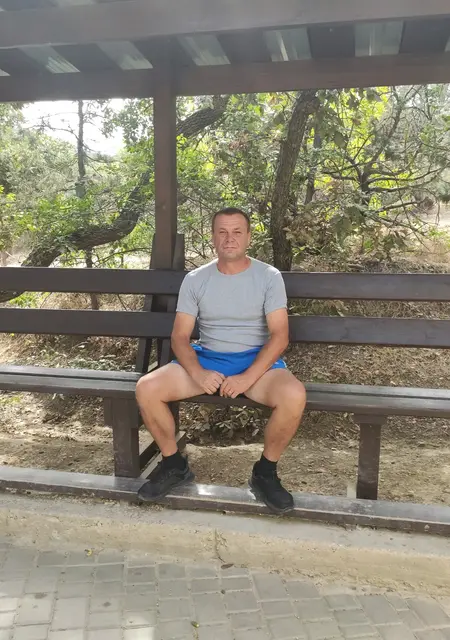 Вадим из Судака, ищу на сайте знакомства на одну ночь