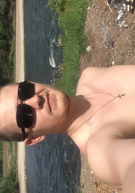 Виталя из Владивостока, мне 33, познакомлюсь без обязательств