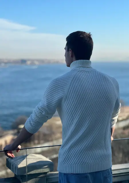 Я Андрей, 22, из Апрелевки, ищу знакомства на одну ночь