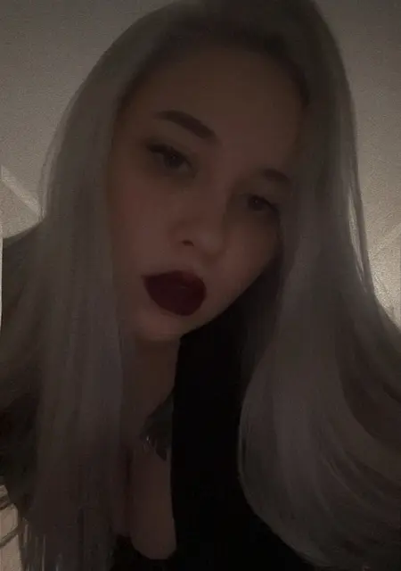 Darya из Челябинска, мне 24, познакомлюсь для приятного времяпровождения