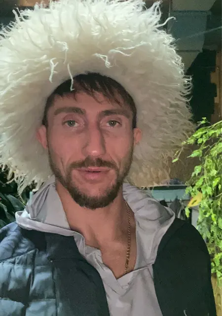 Я Ислам, 38, из Магадана, ищу знакомство для приятного времяпровождения