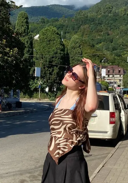 Настя из Дятькова, мне 21, познакомлюсь для общения