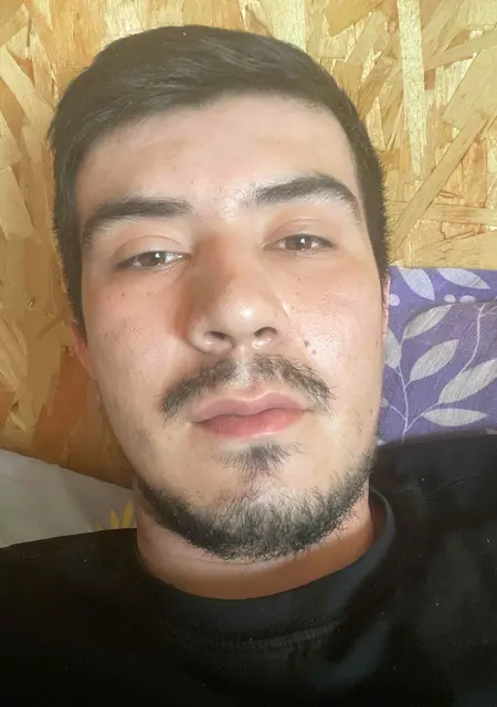 Амир из Шахтёрского, ищу на сайте дружбу