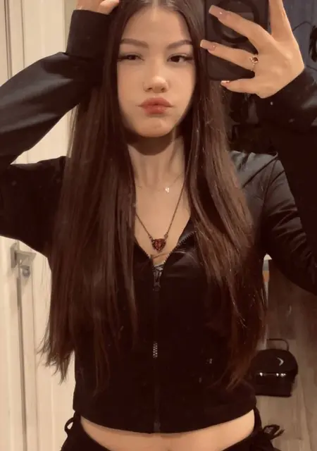 Кристина из Калининграда, мне 20, познакомлюсь для вирта