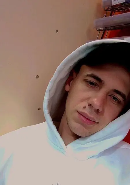 Женя из Дондуковской, мне 33, познакомлюсь без обязательств