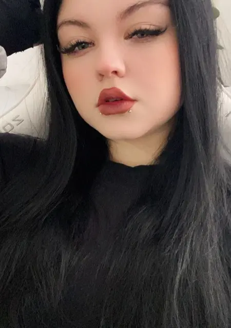 Я Карина, 18, знакомлюсь для дружбы в Казани